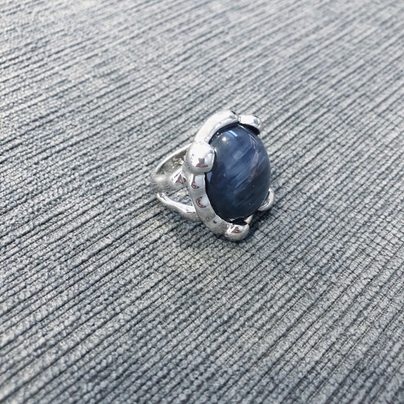 Lia Sophia fashion ring - Picture 2 of 2